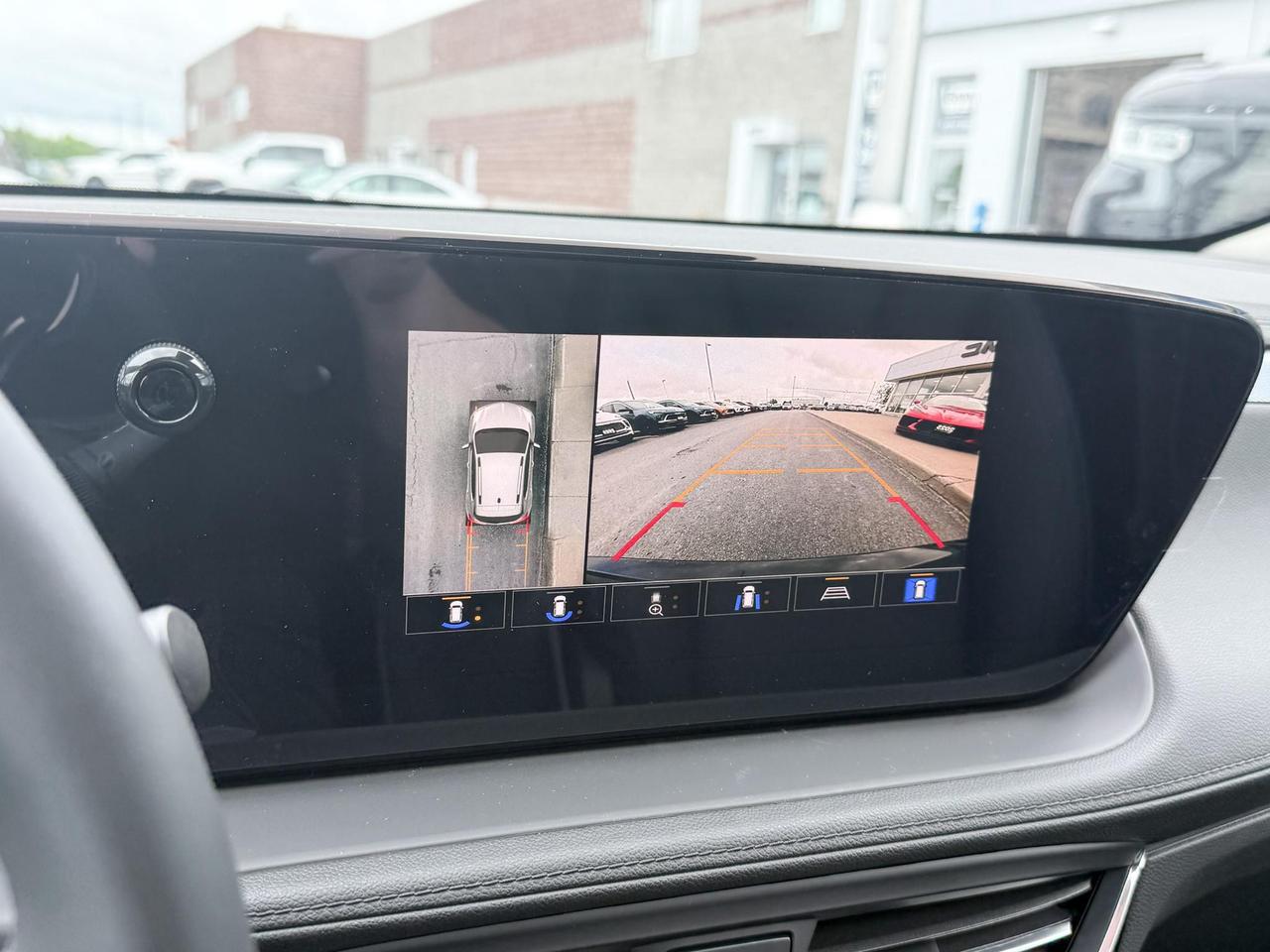 2026 Buick Encore GX Sport Touring 1.3L 3CYL WITH REMOTE START/ENTRY, SUNROOF, HEATED SEATS, HEATED STEERING WHEEL, HD SURROUND VISION, Photo