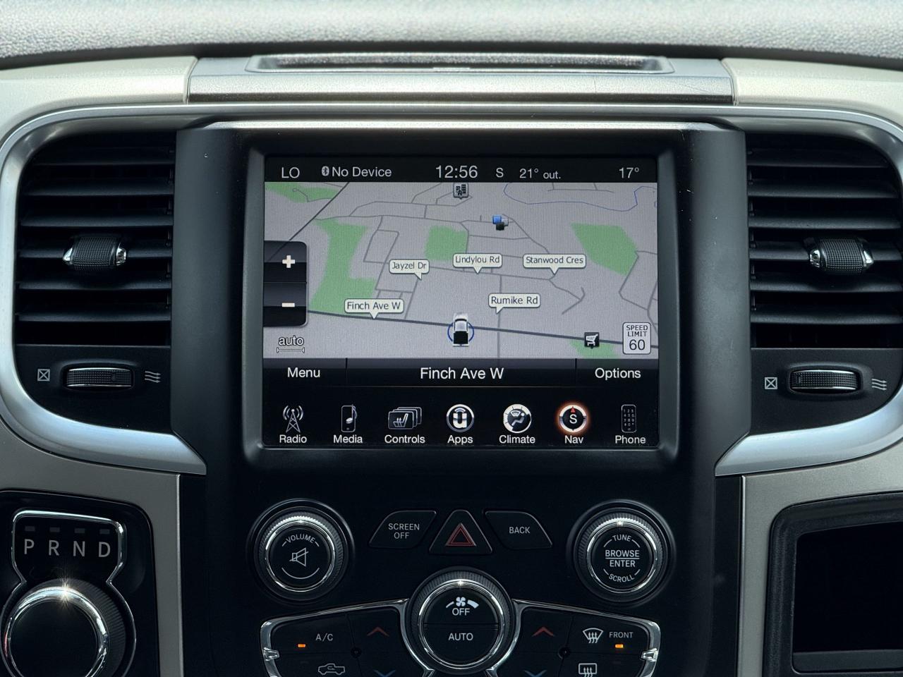 2017 RAM 1500 SLT | 5.7 V8 | NAVI | LOADED - Photo #25