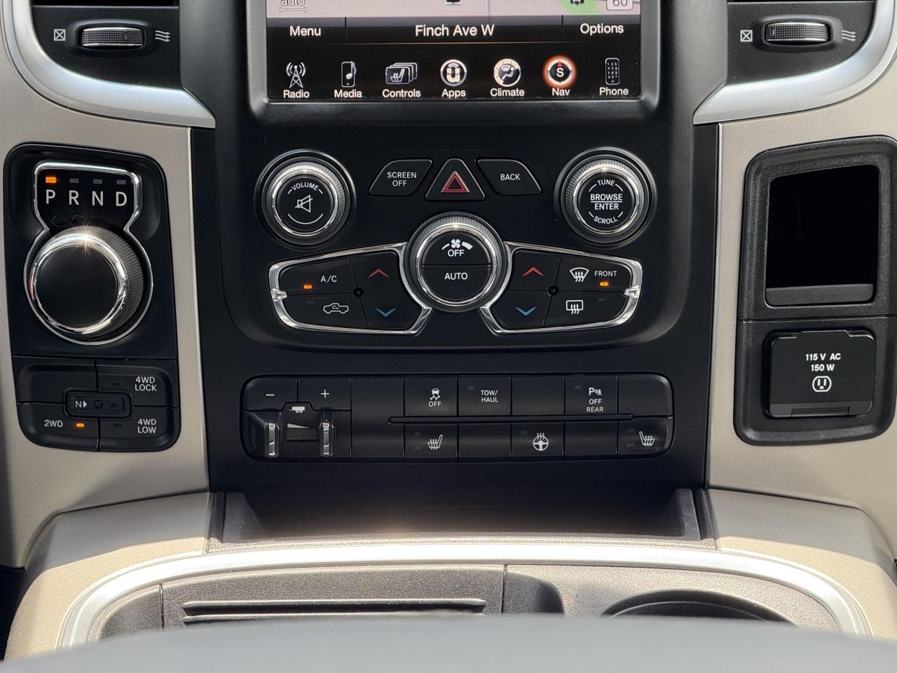2017 RAM 1500 SLT | 5.7 V8 | NAVI | LOADED - Photo #26
