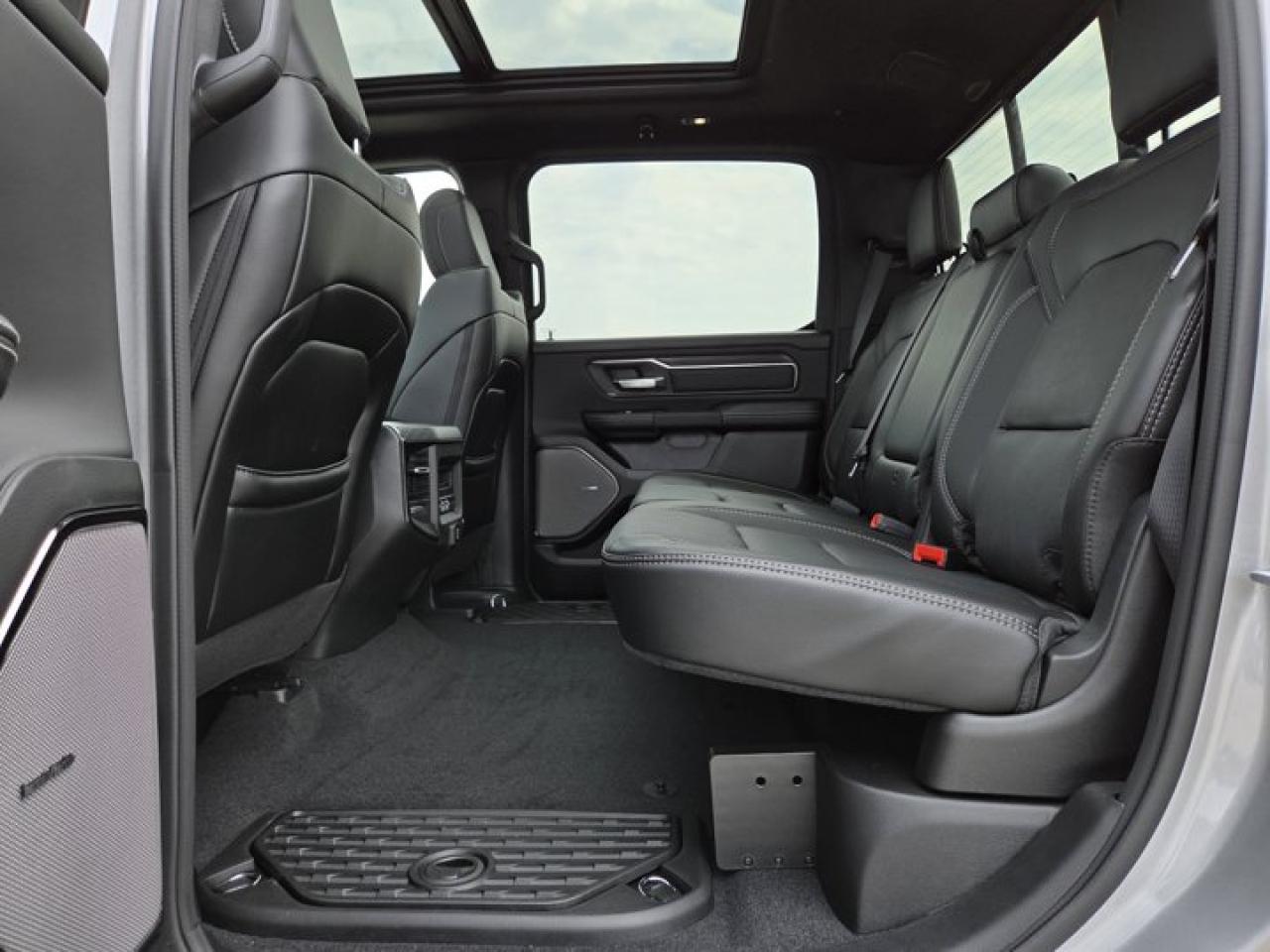 2025 RAM 1500 SPORT Photo