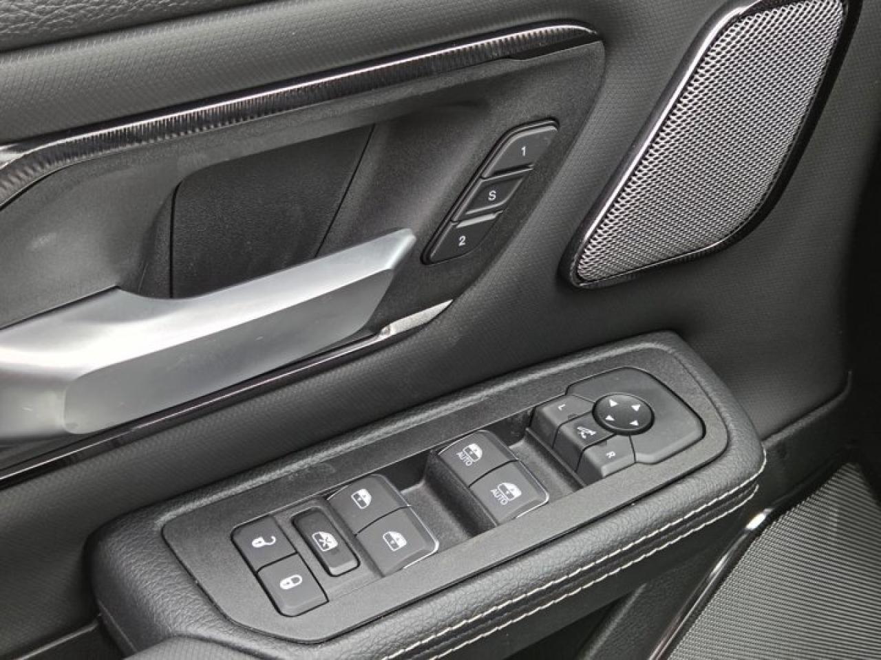 2025 RAM 1500 SPORT Photo