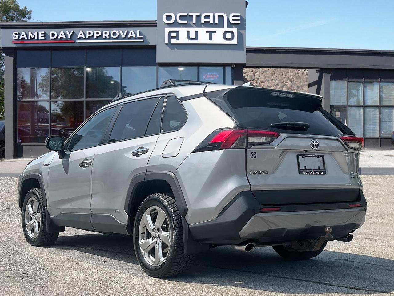 2019 Toyota RAV4 Hybrid Limited - Photo #4
