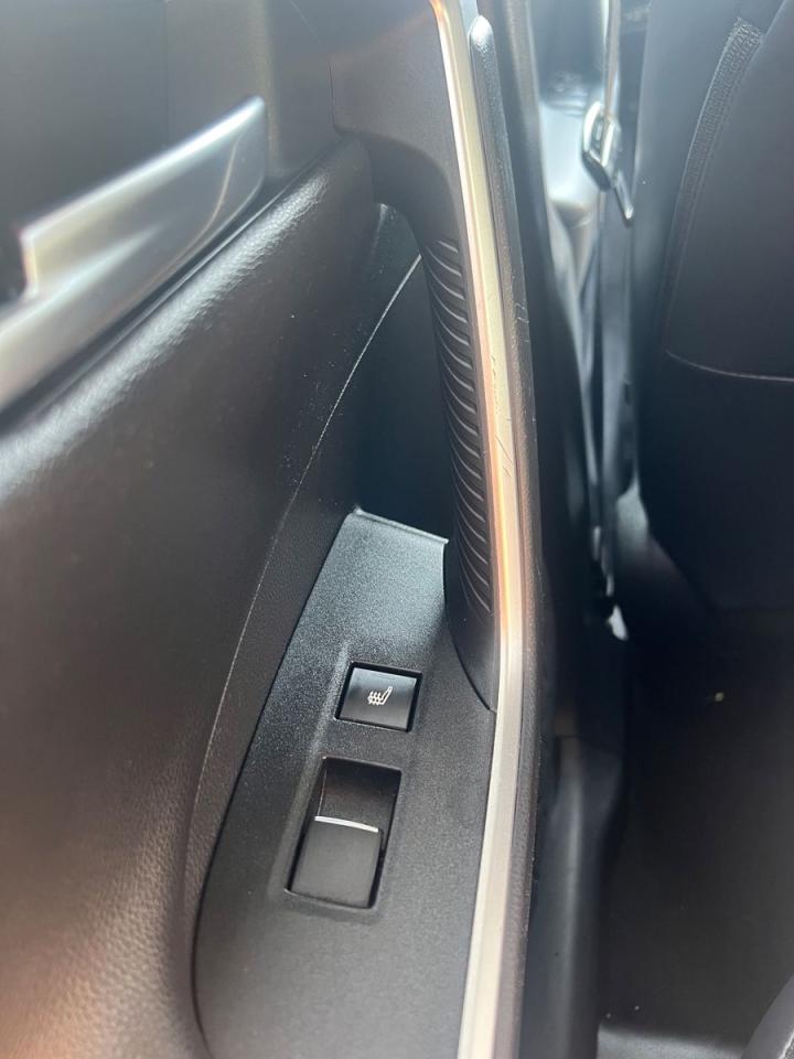 2019 Toyota RAV4 Hybrid Limited - Photo #20