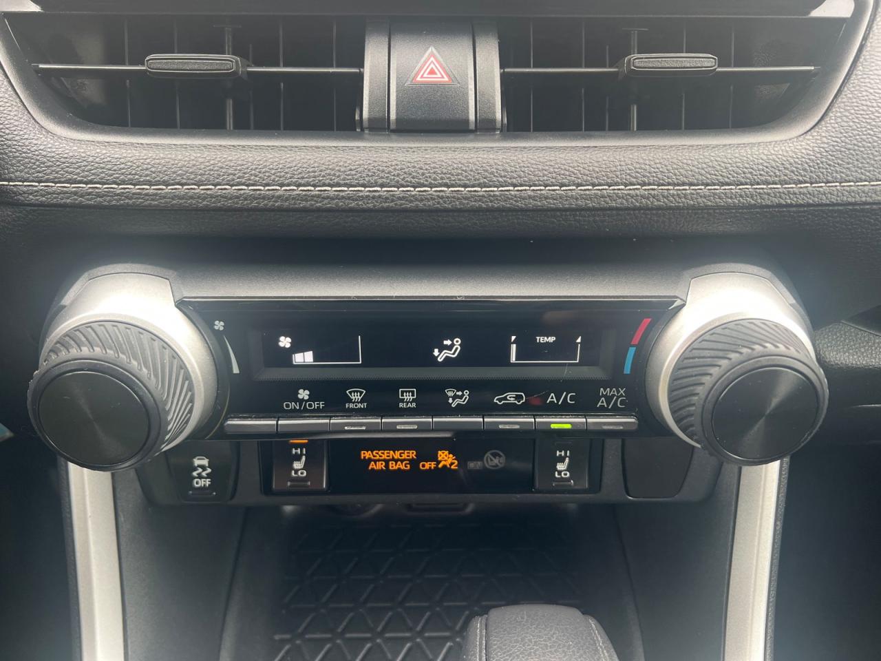 2019 Toyota RAV4 LE AWD - Photo #13