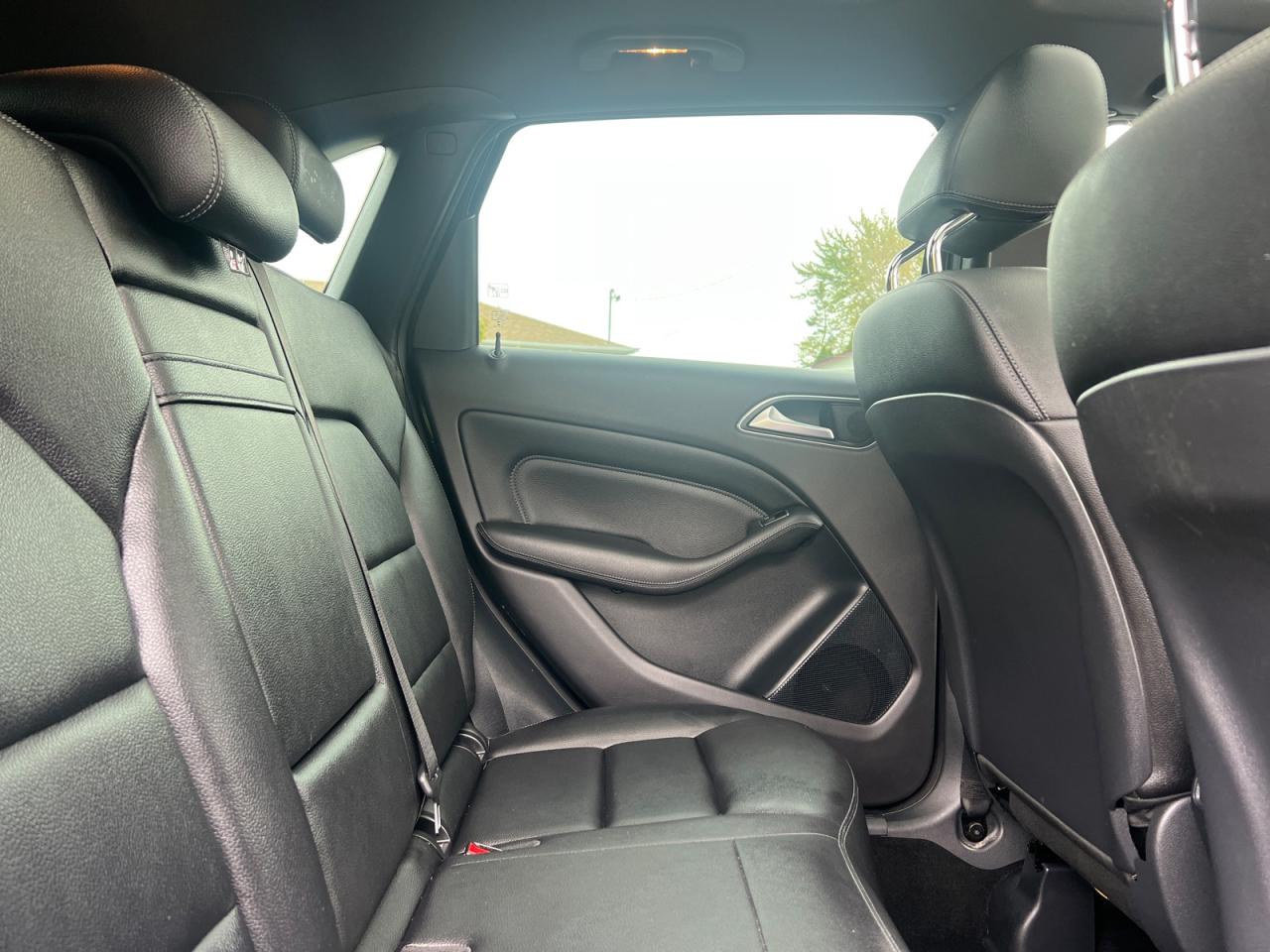 2016 Mercedes-Benz B-Class B 250 Sports Tourer - Photo #8