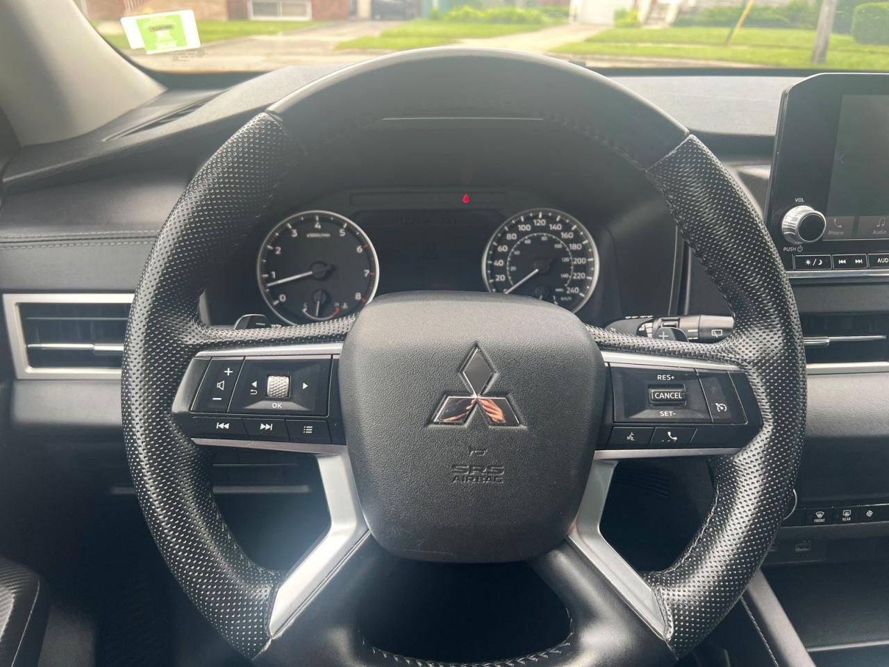 2023 Mitsubishi Outlander ES 4WD - Photo #16