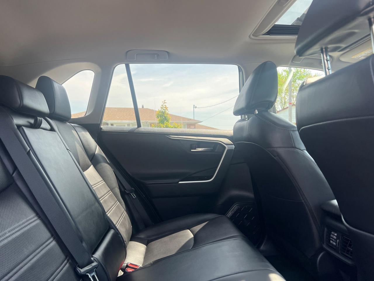 2019 Toyota RAV4 Hybrid Limited - Photo #22