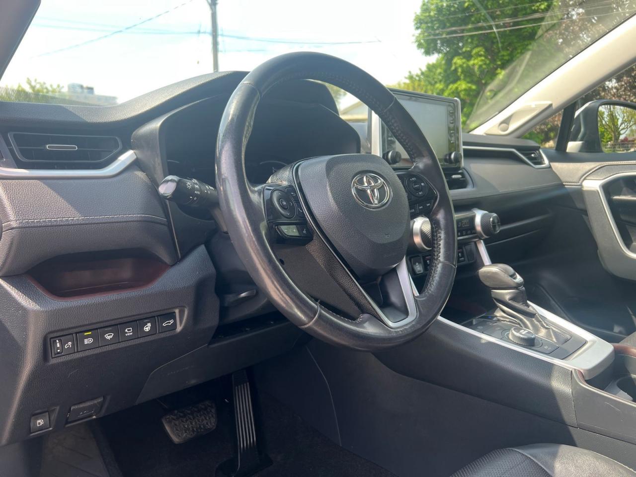 2019 Toyota RAV4 Hybrid Limited - Photo #18