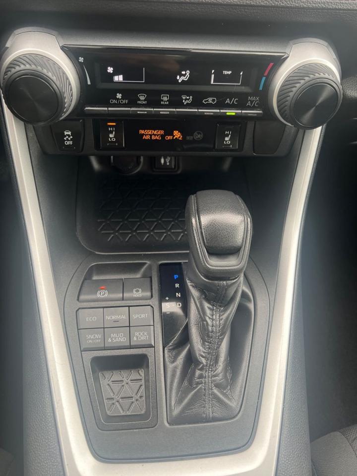 2019 Toyota RAV4 LE AWD - Photo #12