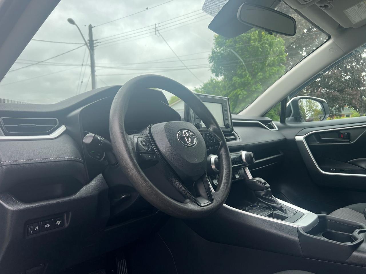 2019 Toyota RAV4 LE AWD - Photo #18