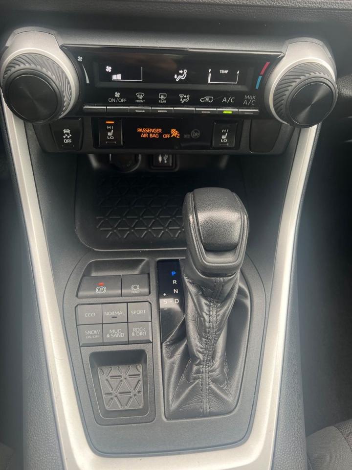 2019 Toyota RAV4 LE AWD - Photo #12