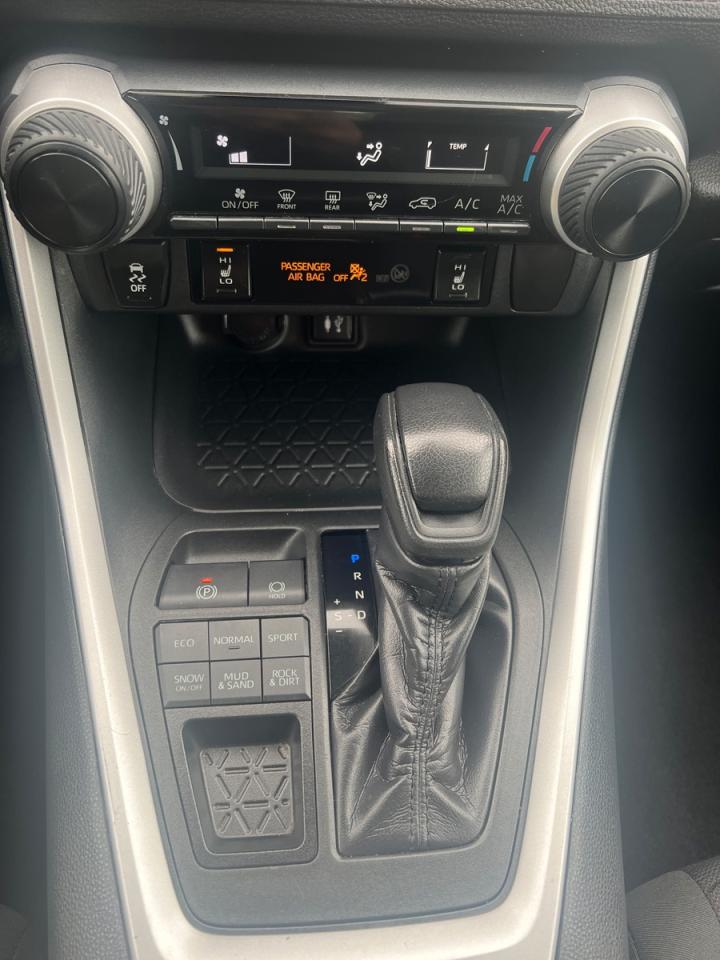 2019 Toyota RAV4 LE AWD Photo