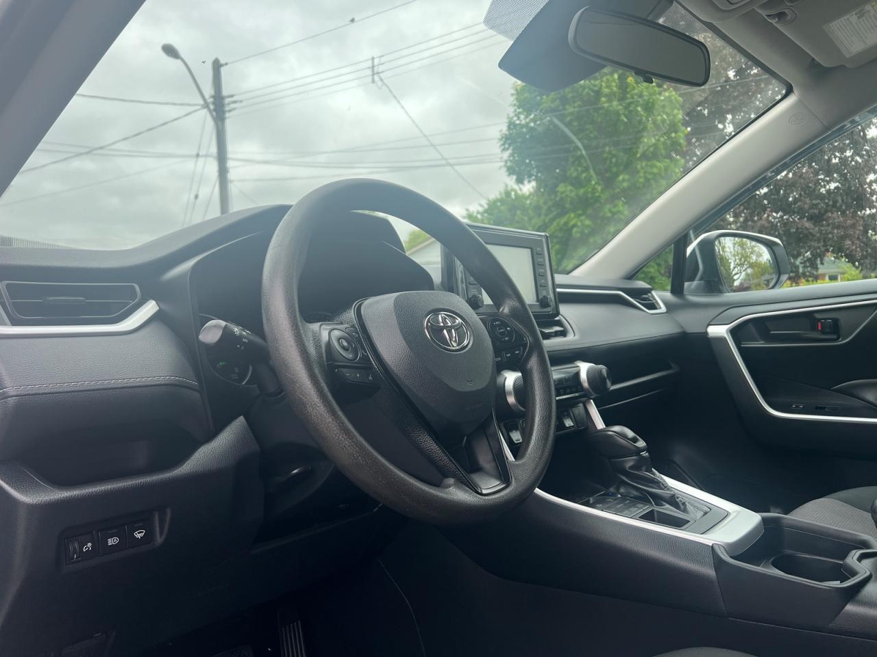 2019 Toyota RAV4 LE AWD Photo