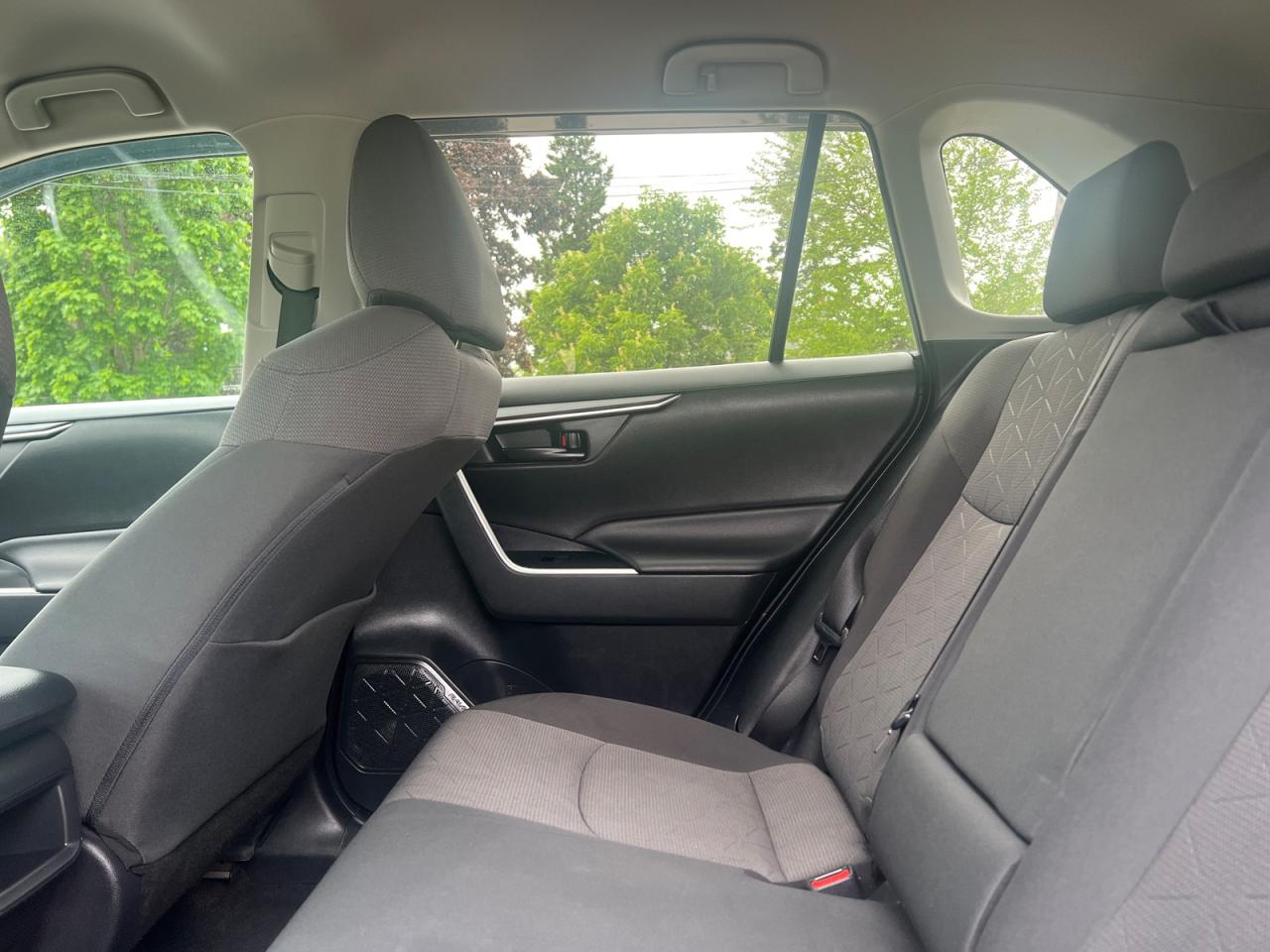 2019 Toyota RAV4 LE AWD Photo