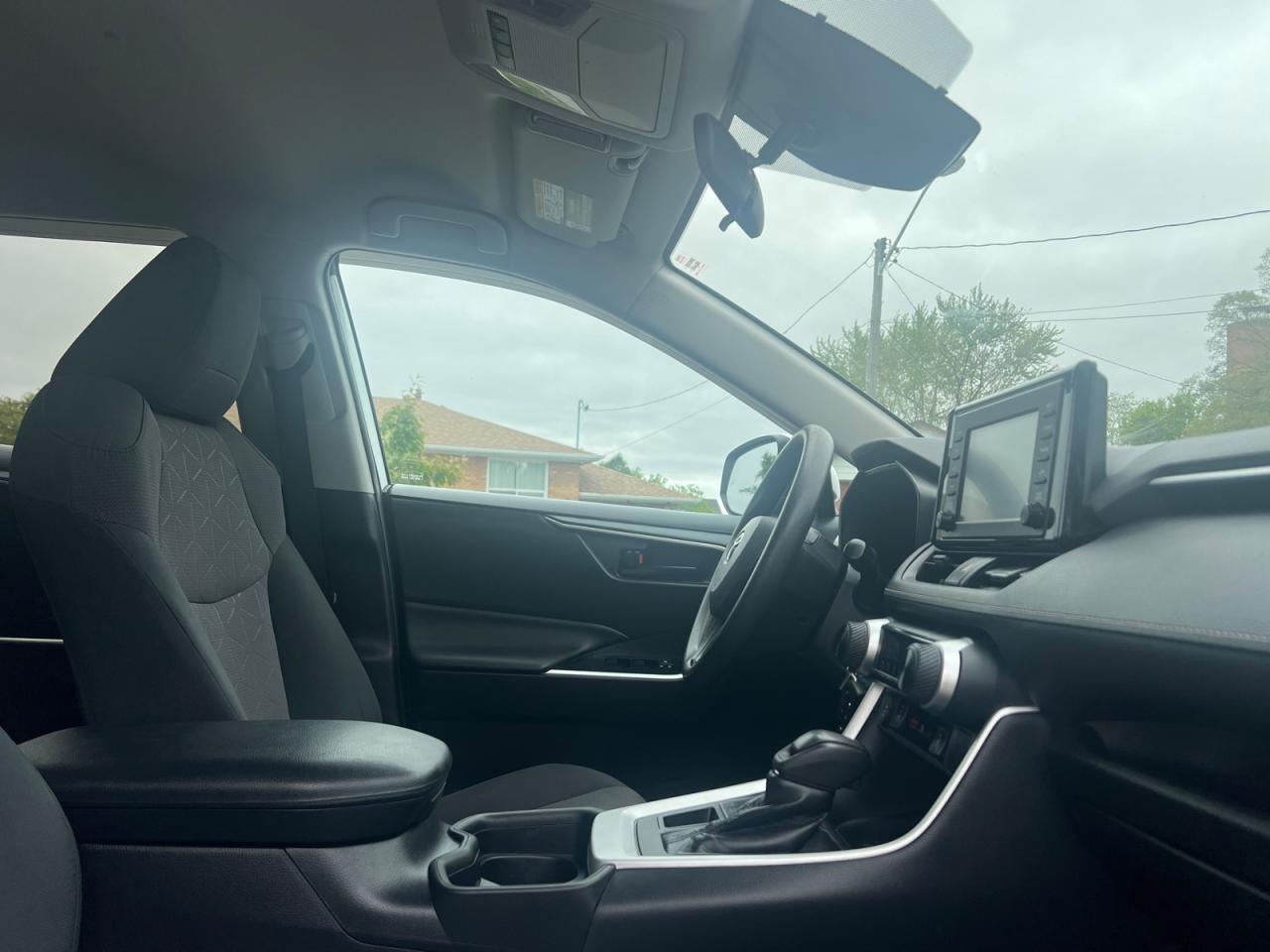 2019 Toyota RAV4 LE AWD Photo