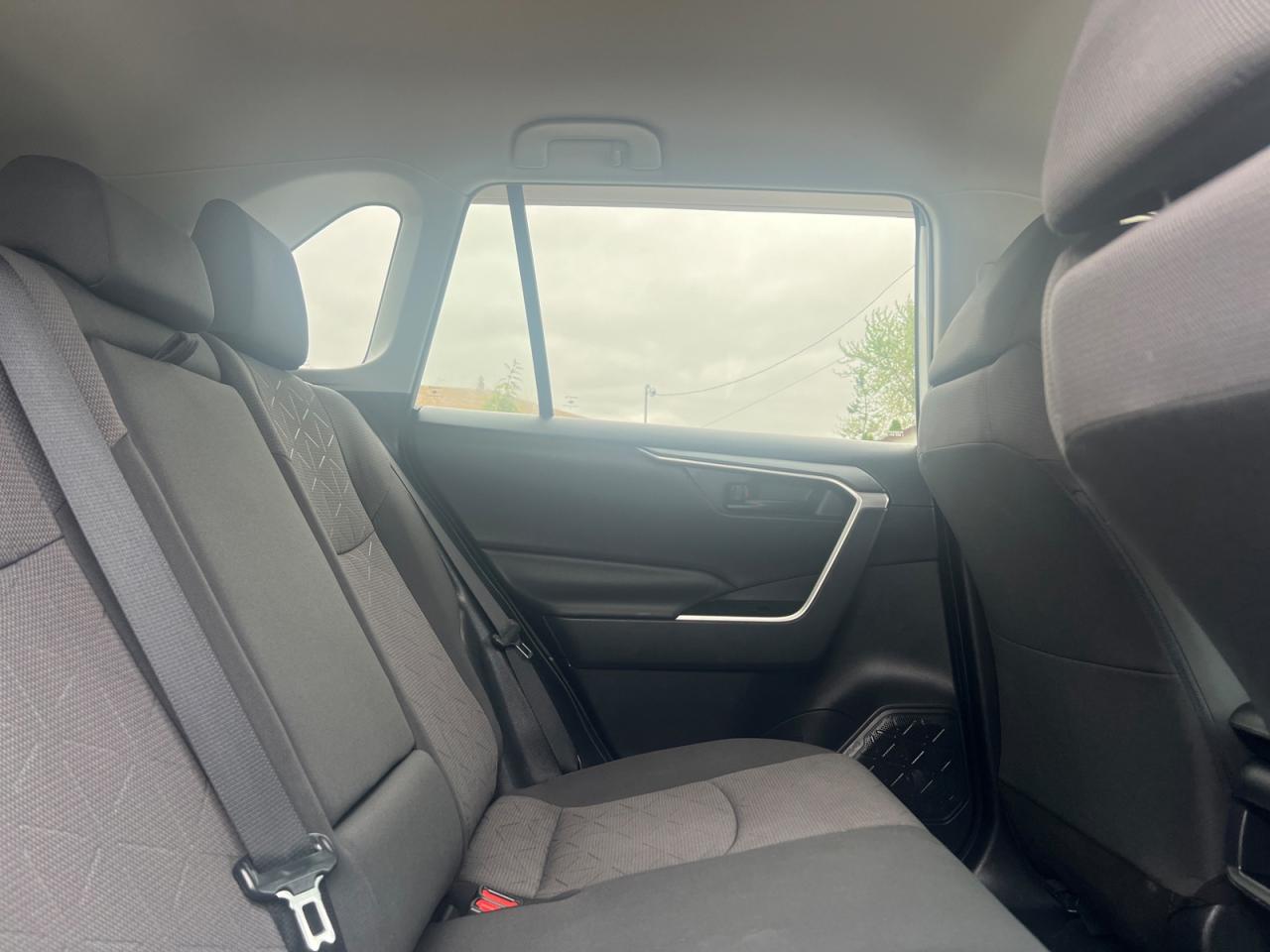 2019 Toyota RAV4 LE AWD Photo