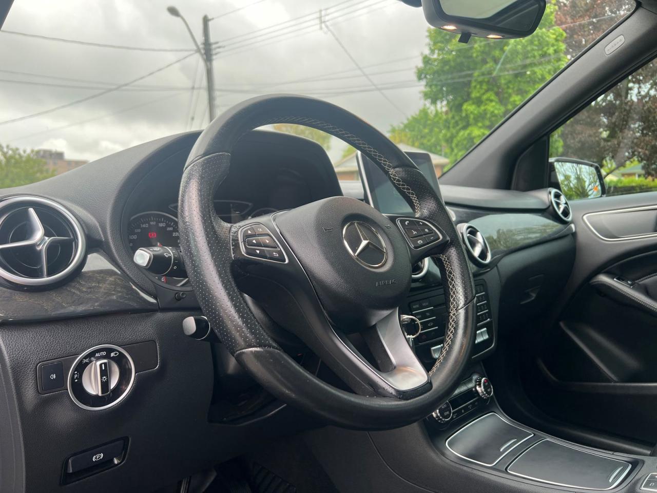 2016 Mercedes-Benz B-Class B250 4Matic - Photo #21