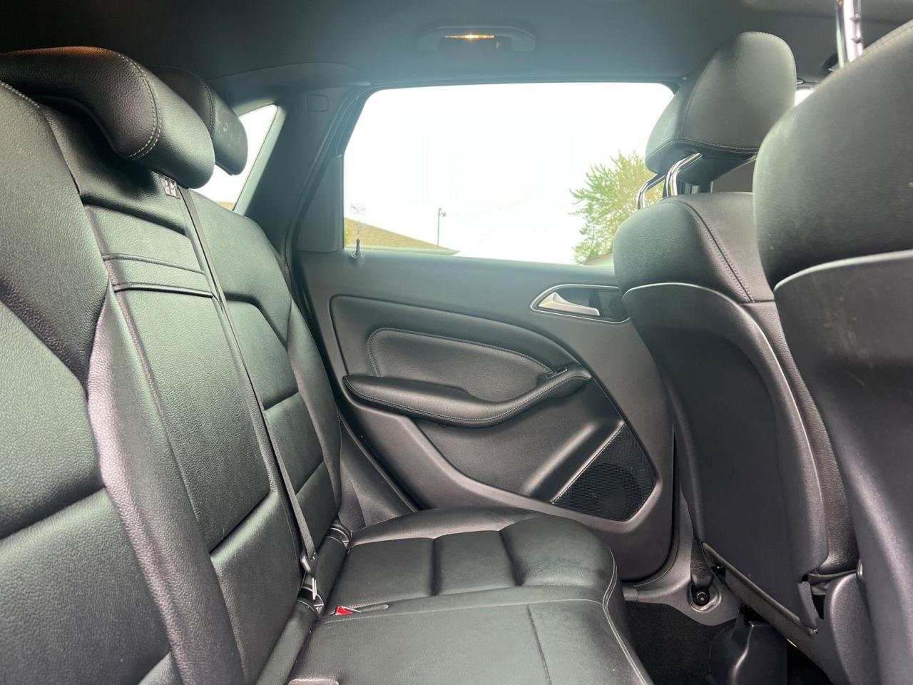 2016 Mercedes-Benz B-Class B 250 Sports Tourer - Photo #8