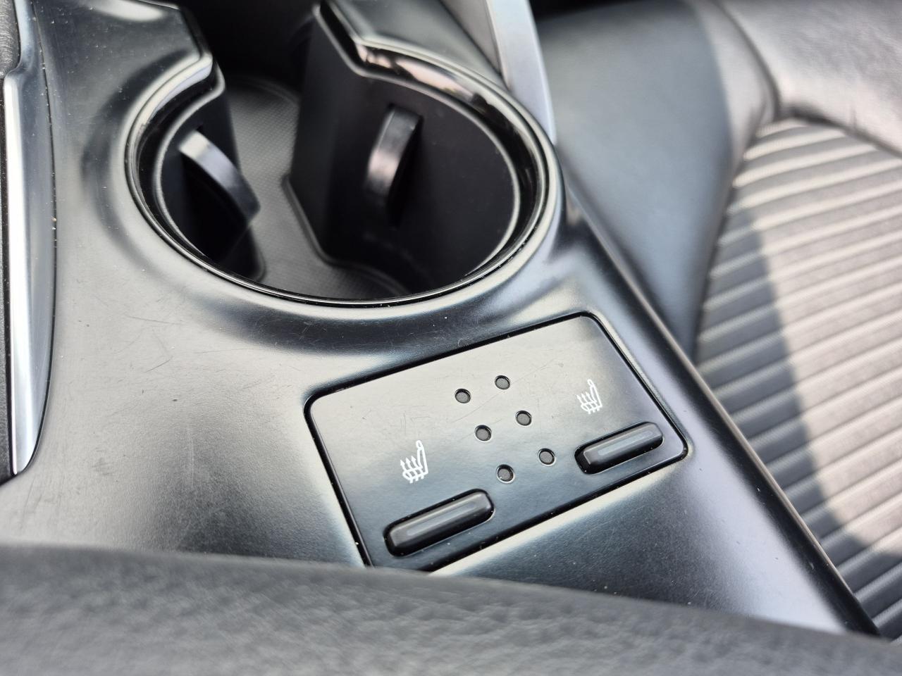 2018 Toyota Camry SE - Certified Photo40