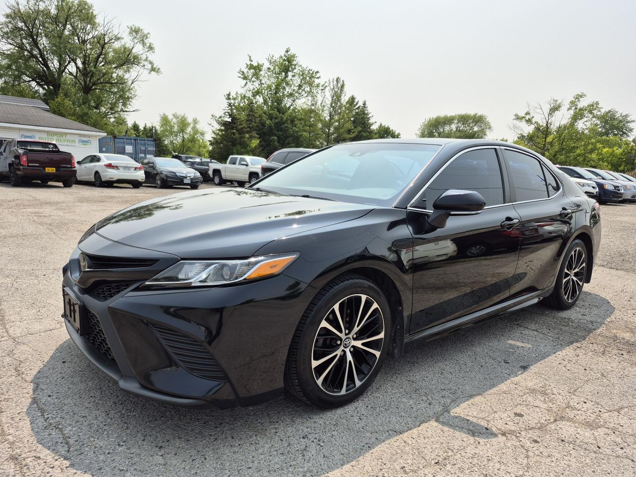 2018 Toyota Camry SE - Certified Photo7