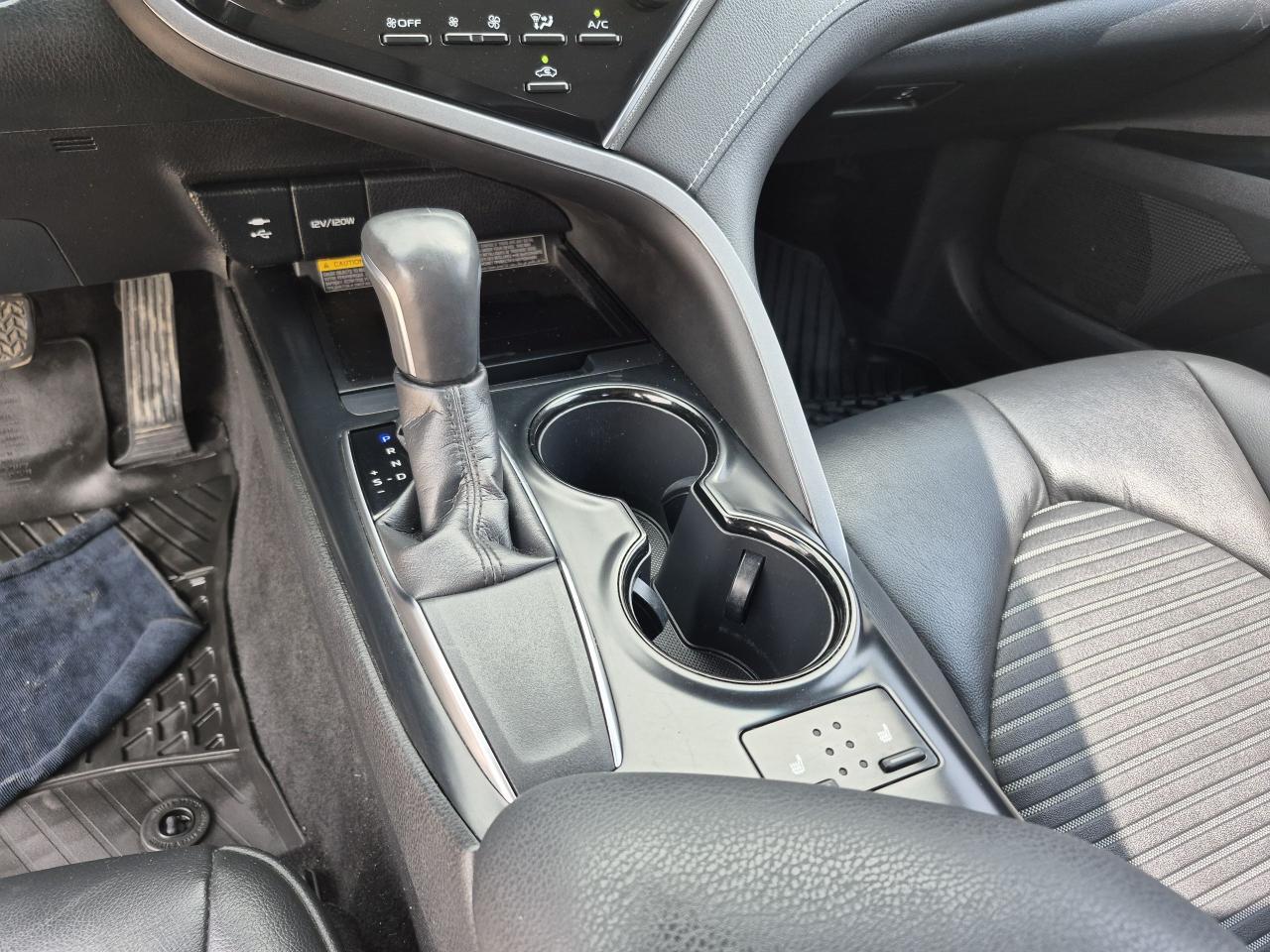 2018 Toyota Camry SE - Certified Photo39