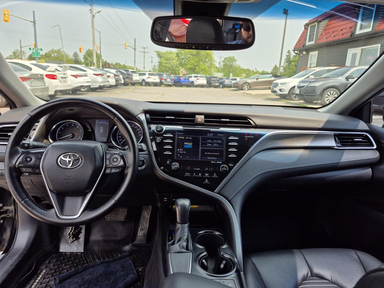 2018 Toyota Camry SE - Certified Photo38