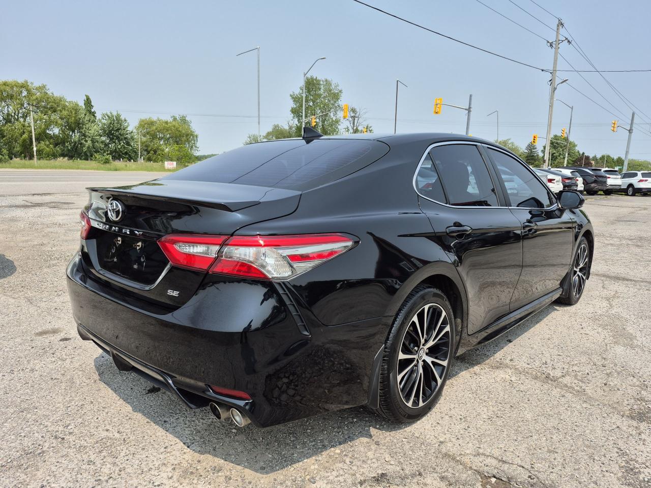 2018 Toyota Camry SE - Certified Photo26