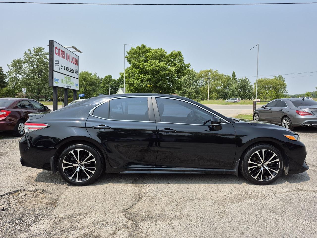 2018 Toyota Camry SE - Certified Photo25