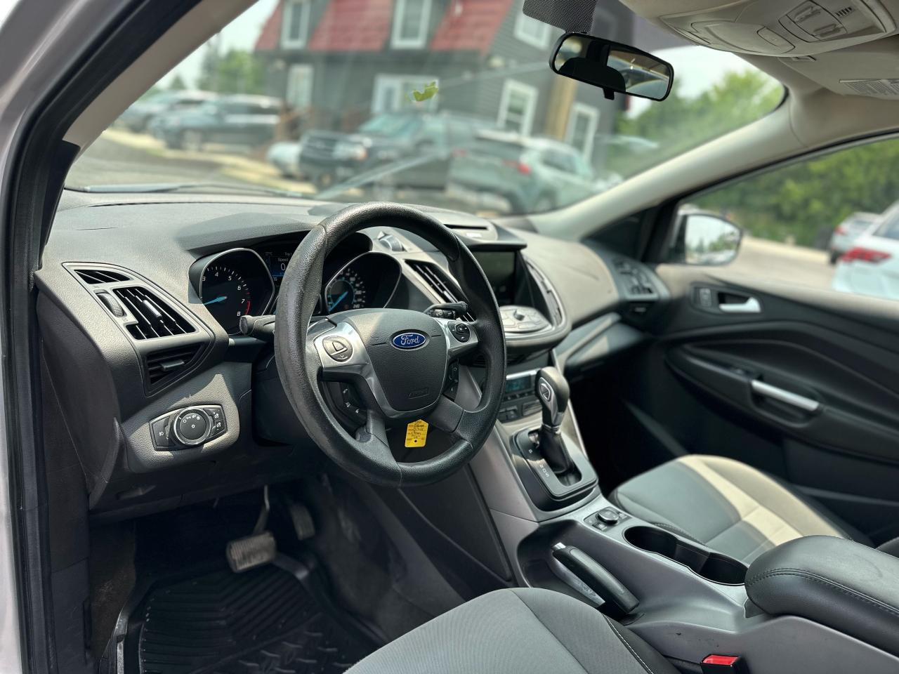 2014 Ford Escape SE Photo11