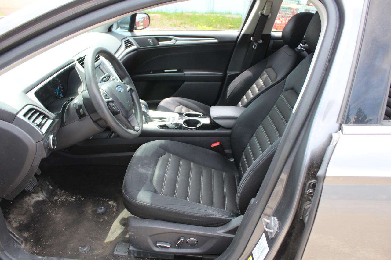 2014 Ford Fusion SE Photo4