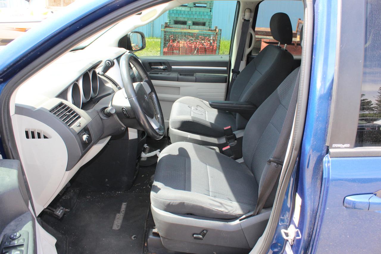 2010 Dodge Grand Caravan SE Photo4