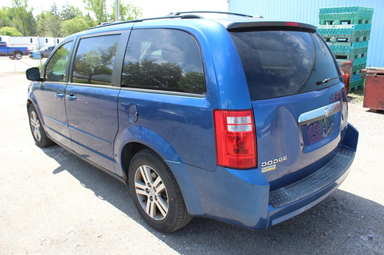 2010 Dodge Grand Caravan SE Photo3