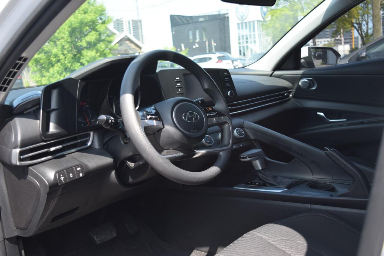 2023 Hyundai Elantra SEL - Photo #4