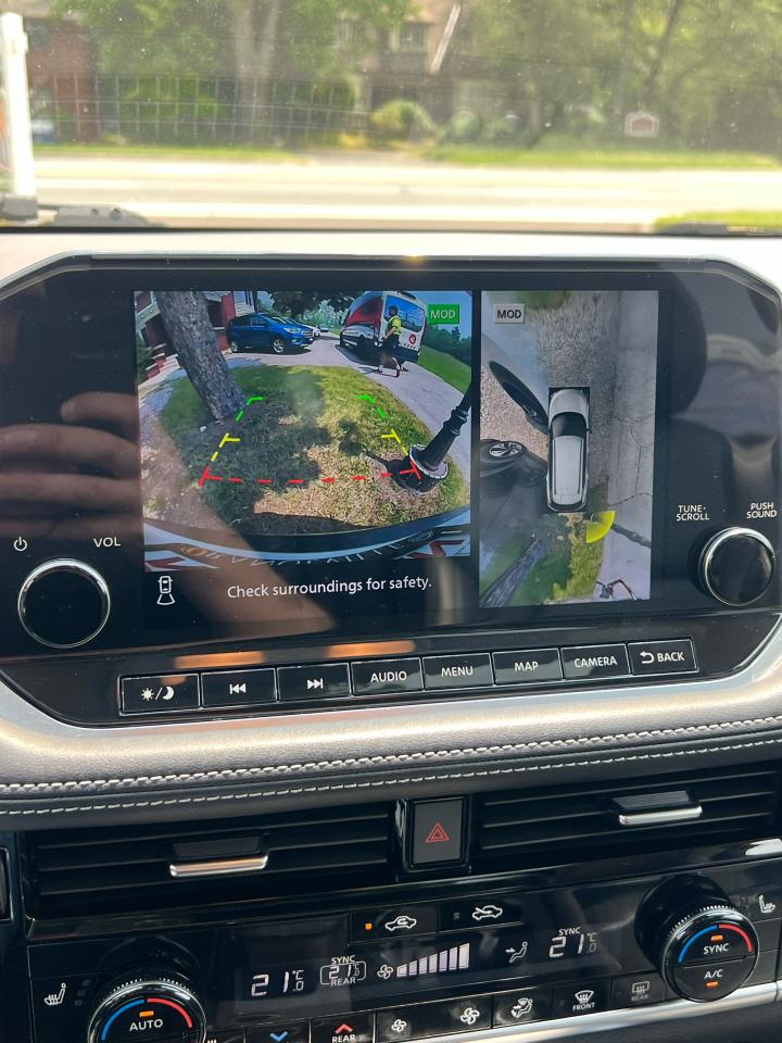 2021 Nissan Rogue AWD Platinum - Photo #12