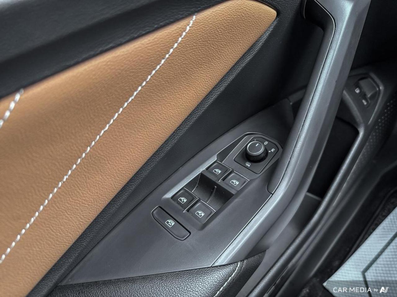 2022 Volkswagen Jetta HIGHLINE / NO ACCIDENTS / LEATHER / SUNROOF / NAV - Photo #14