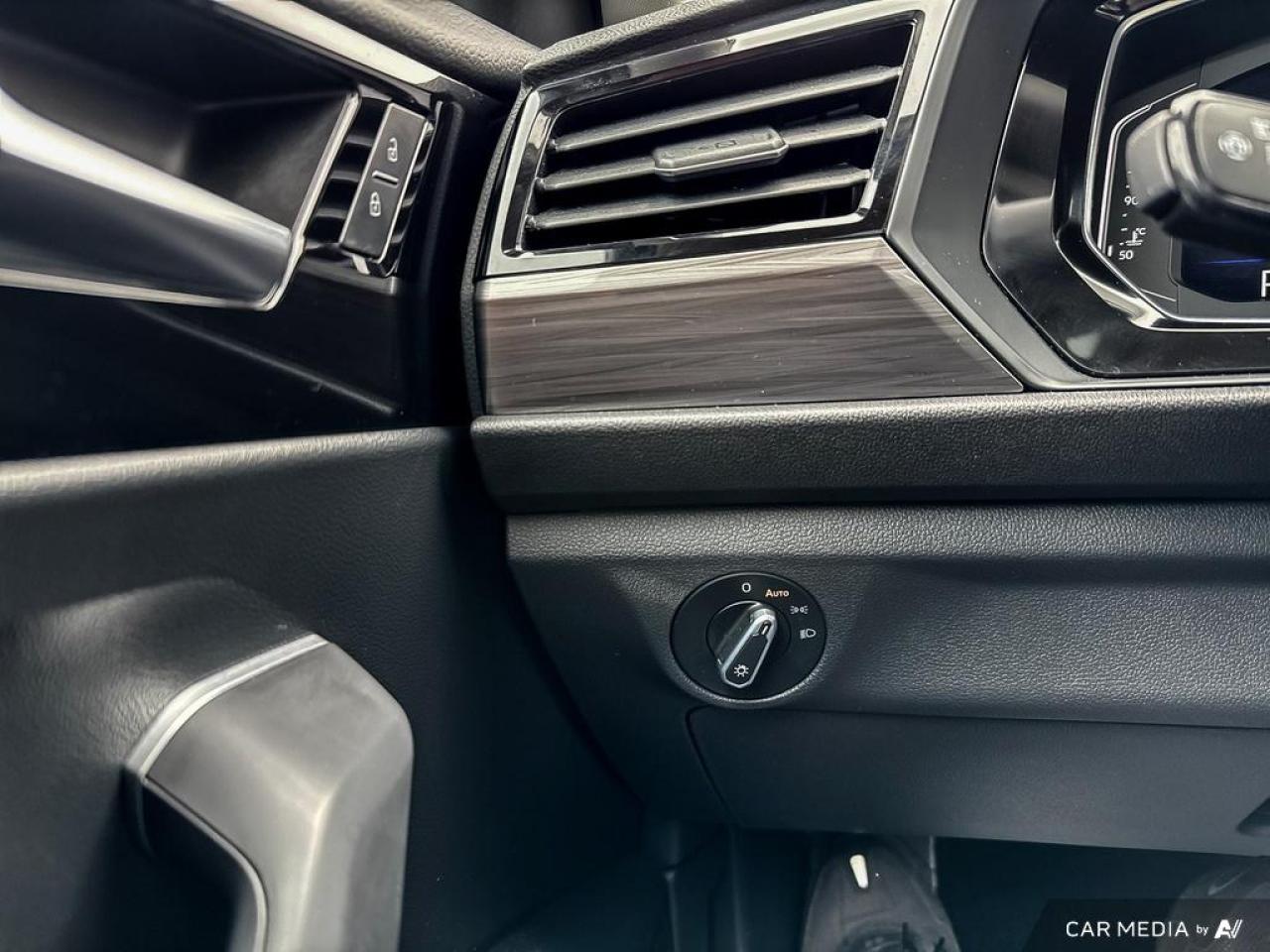 2022 Volkswagen Jetta HIGHLINE / NO ACCIDENTS / LEATHER / SUNROOF / NAV - Photo #15