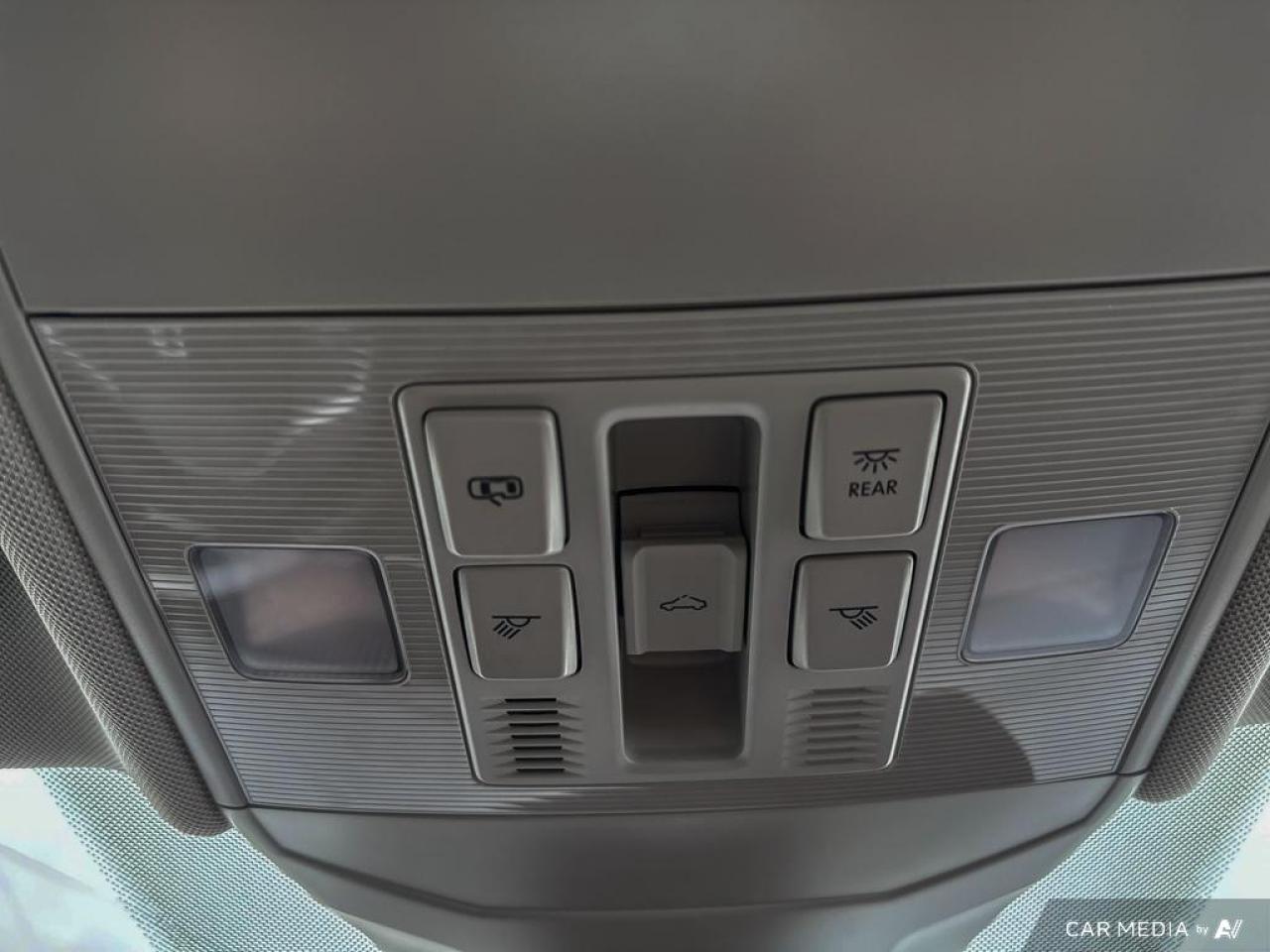 2022 Volkswagen Jetta HIGHLINE / NO ACCIDENTS / LEATHER / SUNROOF / NAV - Photo #21