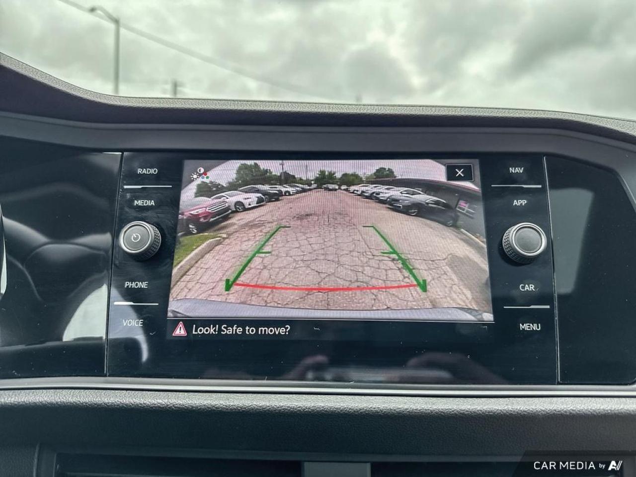 2022 Volkswagen Jetta HIGHLINE / NO ACCIDENTS / LEATHER / SUNROOF / NAV - Photo #19