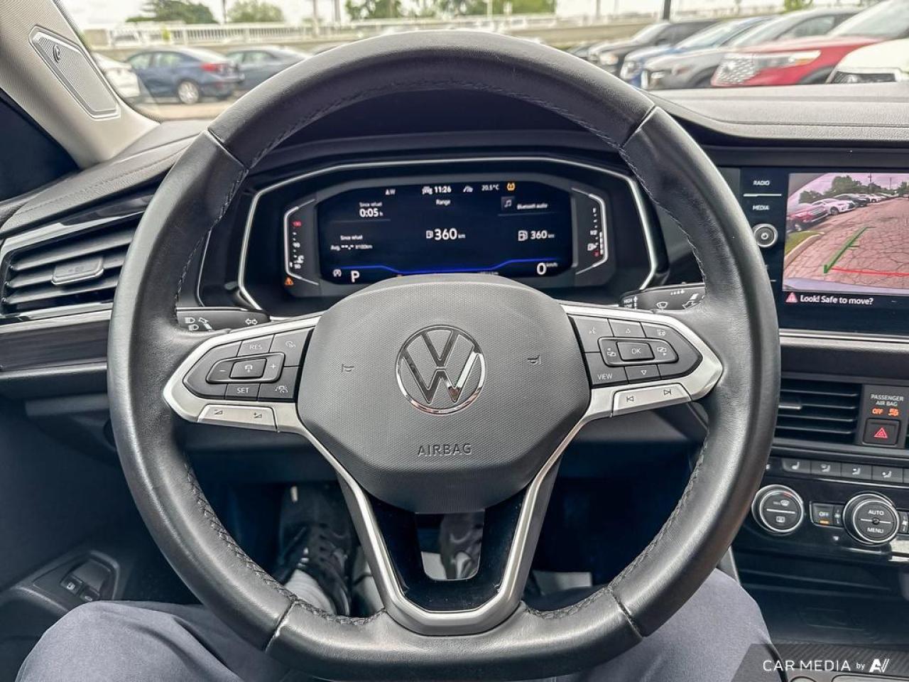 2022 Volkswagen Jetta HIGHLINE / NO ACCIDENTS / LEATHER / SUNROOF / NAV - Photo #22