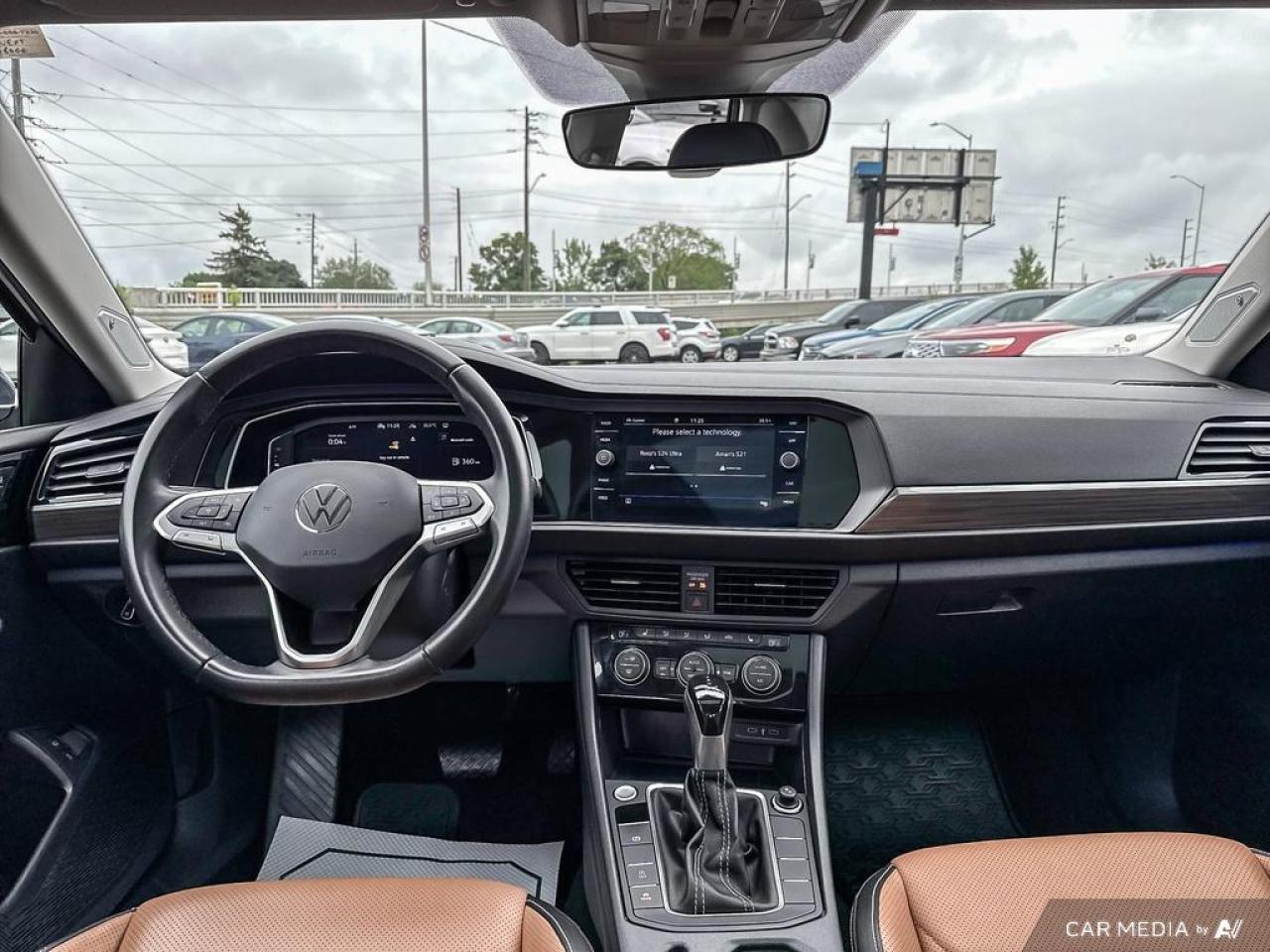 2022 Volkswagen Jetta HIGHLINE / NO ACCIDENTS / LEATHER / SUNROOF / NAV - Photo #13