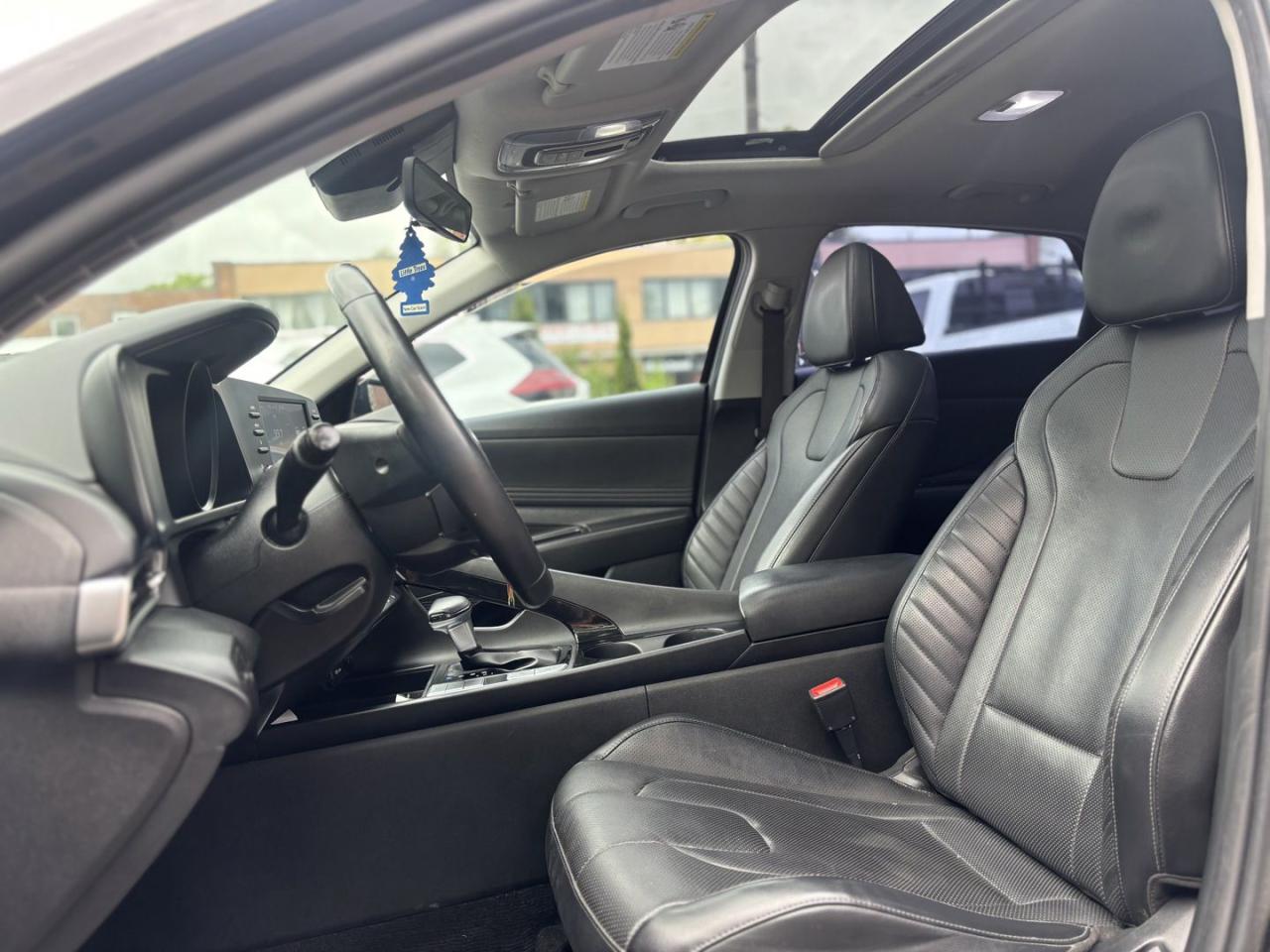 2021 Hyundai Elantra Ultimate SEL - Photo #5
