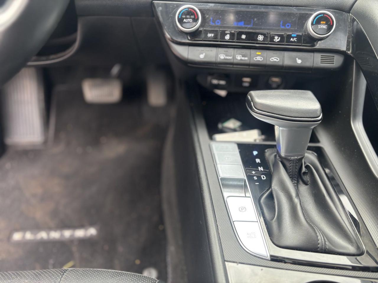 2021 Hyundai Elantra Ultimate SEL - Photo #9