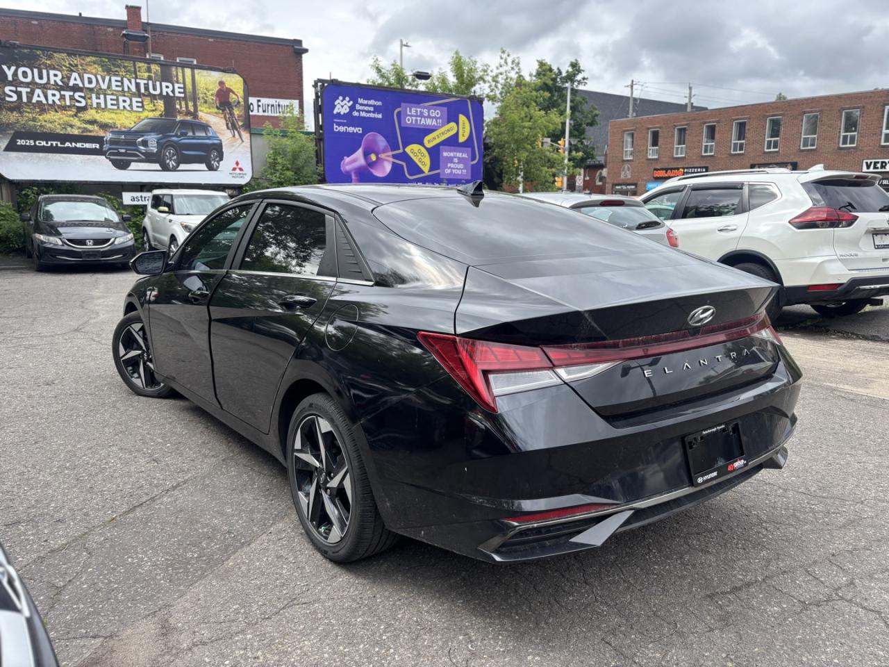 2021 Hyundai Elantra Ultimate SEL - Photo #3