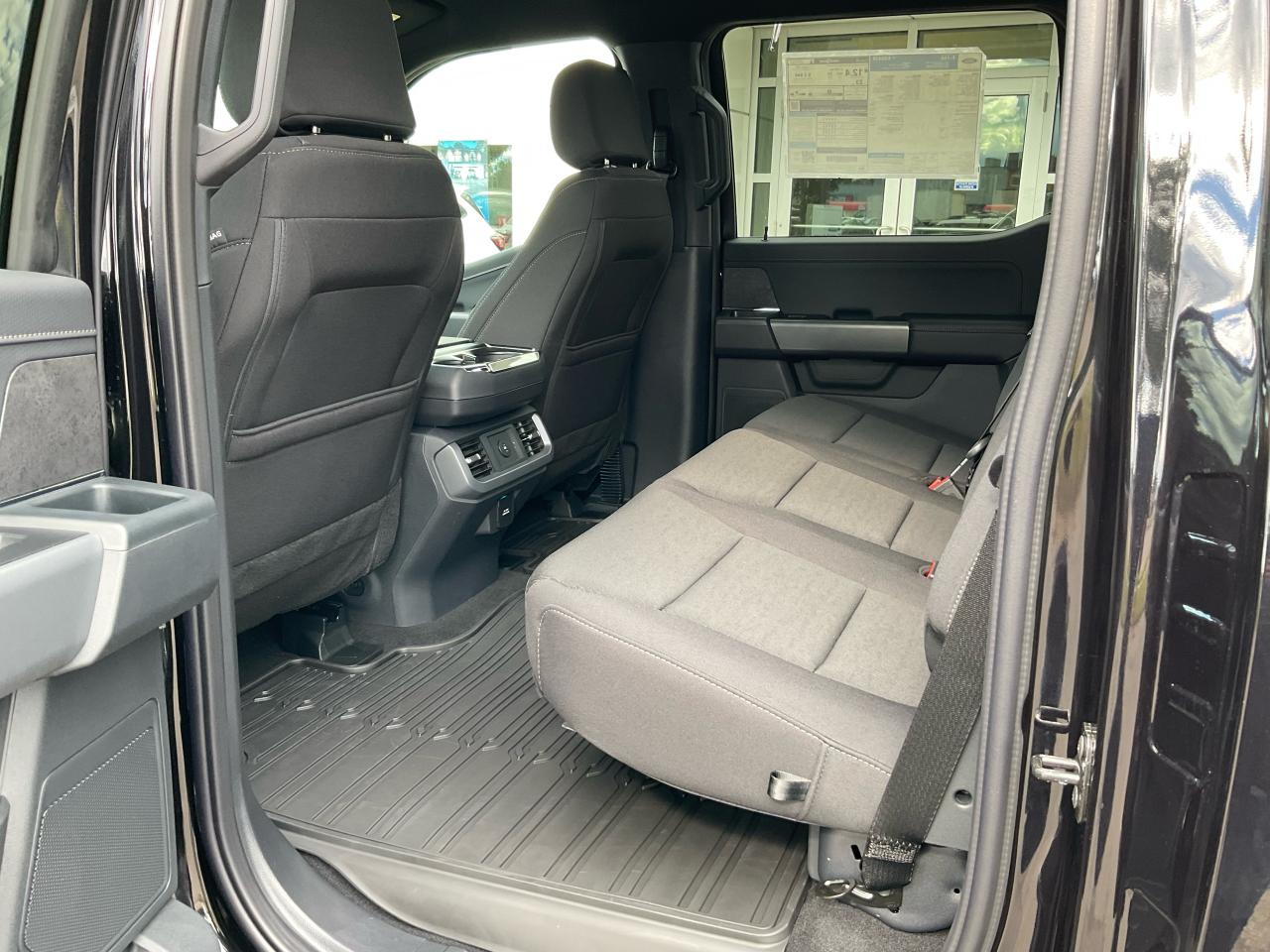2025 Ford F-150 4x4 Supercrew-145 Photo5