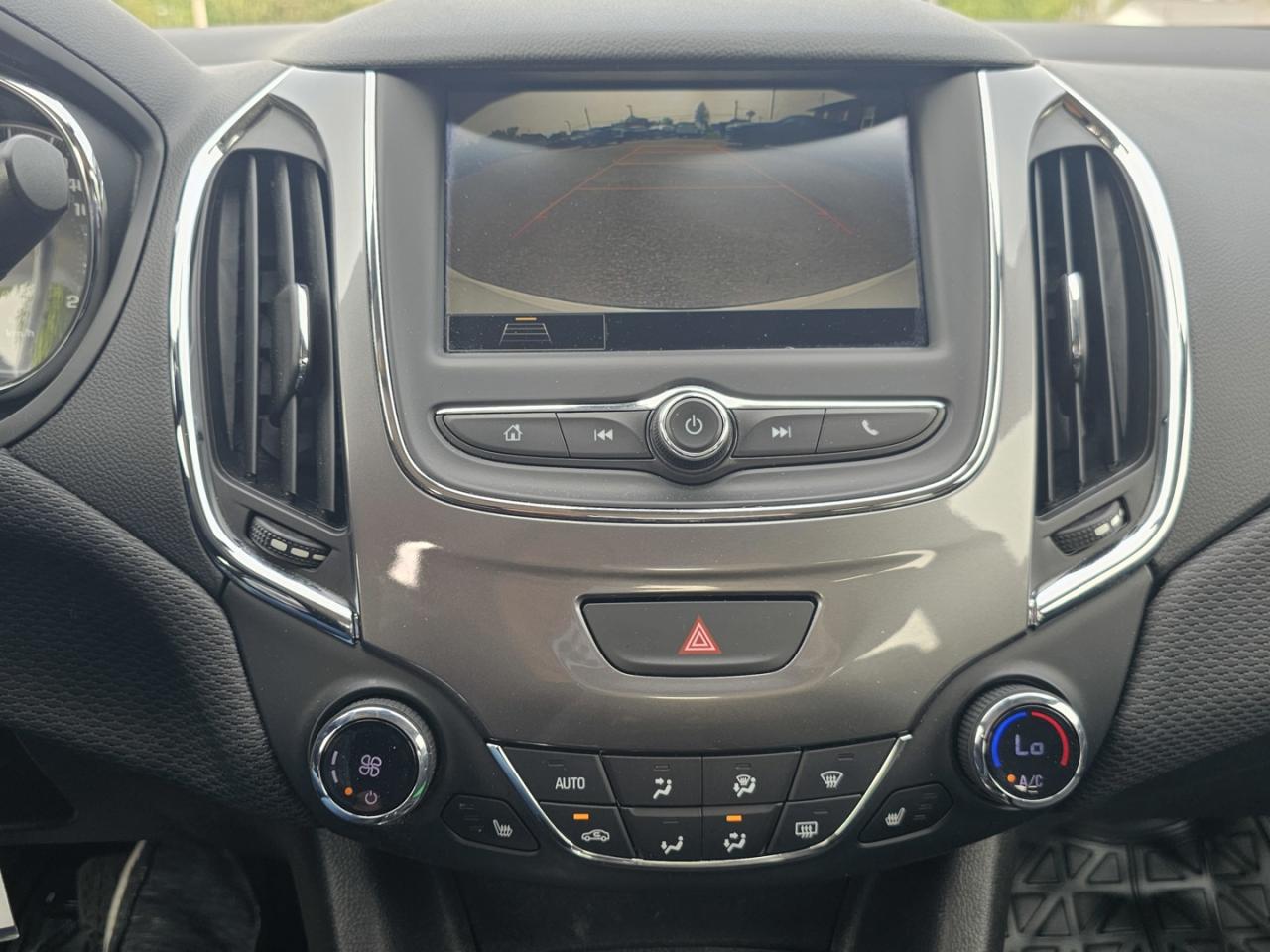 2019 Chevrolet Cruze LT Hatchback - 1.4L 4cyl. turbocharged engine - Photo #15