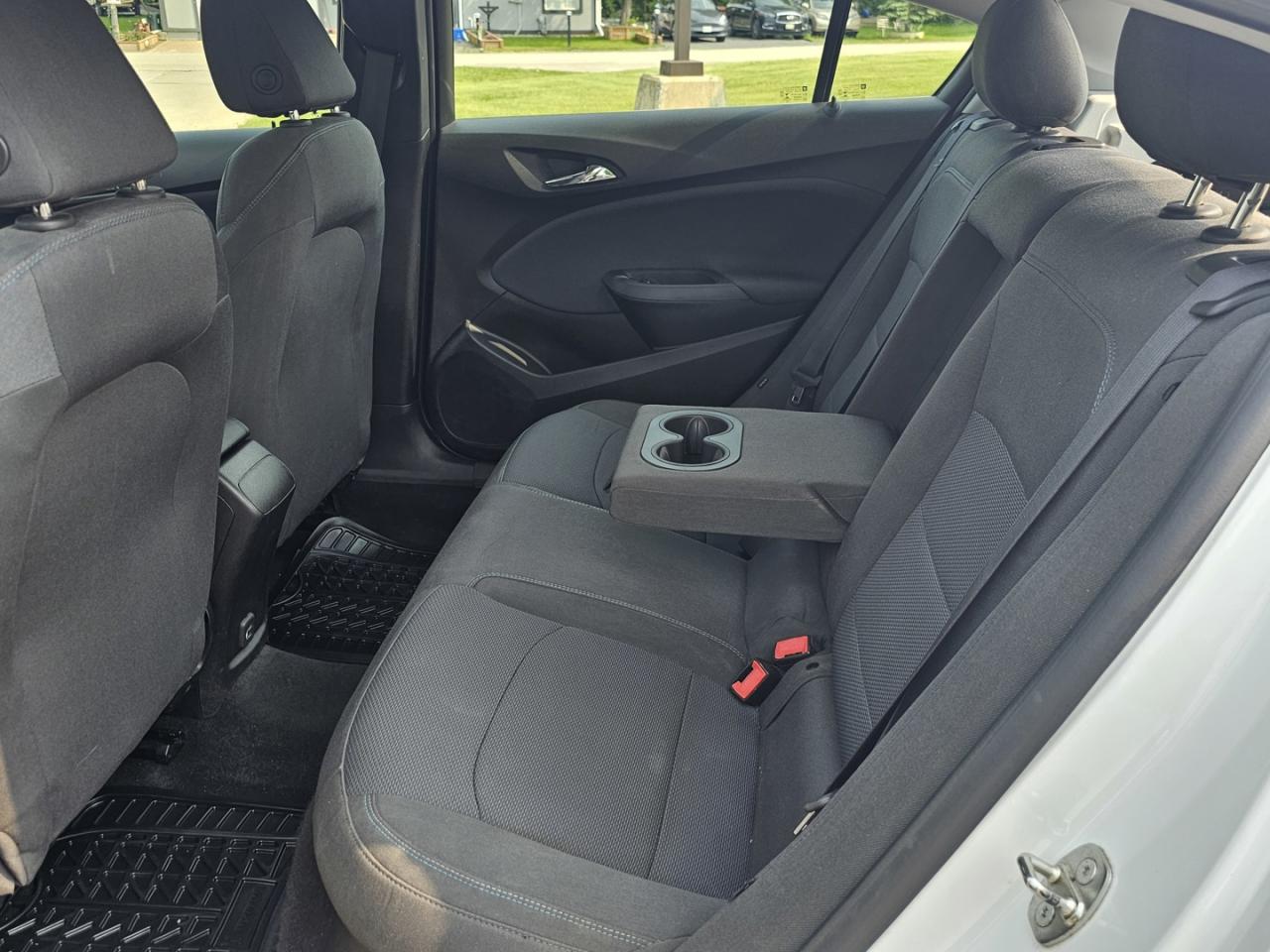 2019 Chevrolet Cruze LT Hatchback - 1.4L 4cyl. turbocharged engine - Photo #18