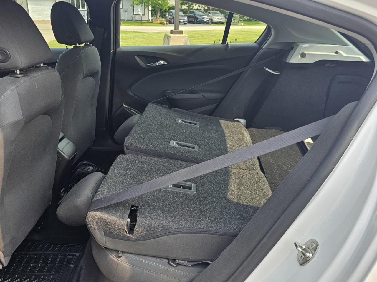 2019 Chevrolet Cruze LT Hatchback - 1.4L 4cyl. turbocharged engine - Photo #19
