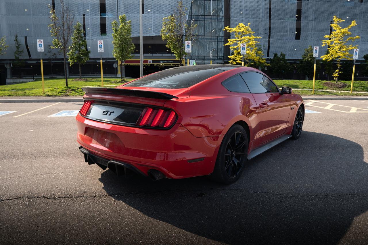 2017 Ford Mustang GT Premium | CLEAN TITLE | - Photo #4