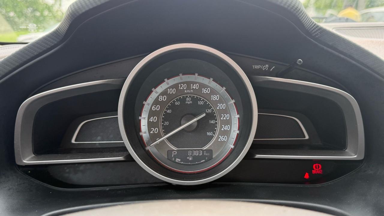 2014 Mazda MAZDA3 GX-SKY - Photo #12