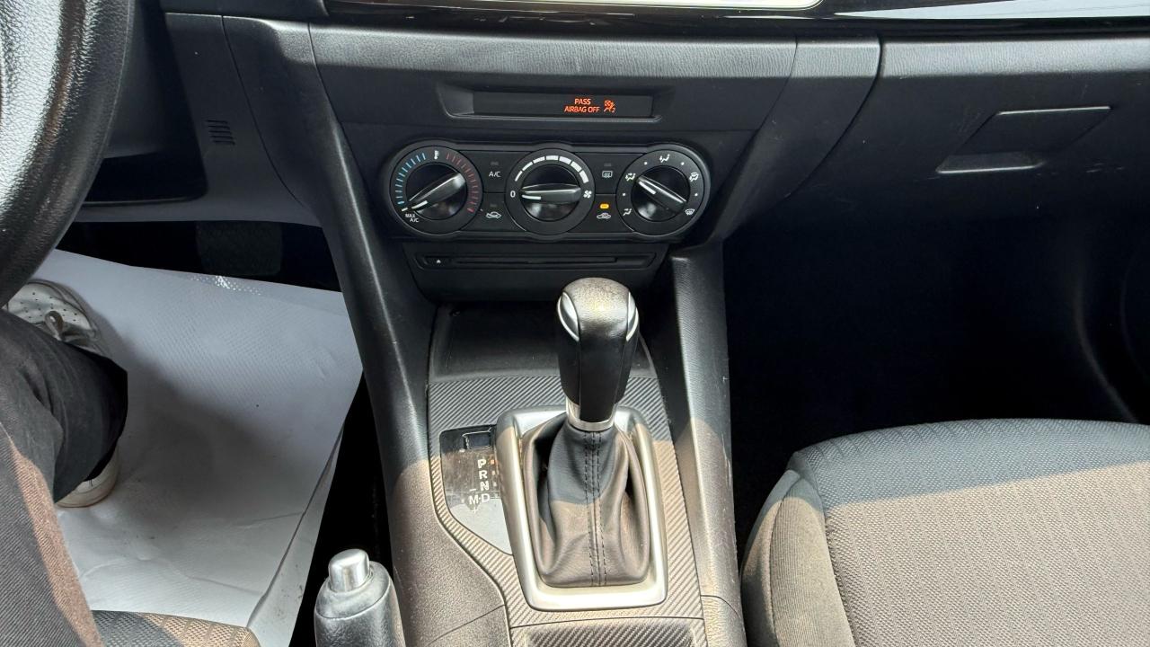 2014 Mazda MAZDA3 GX-SKY - Photo #13